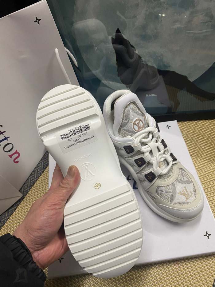women flat sneakers shoes, size 35-41, with box , SS110-163