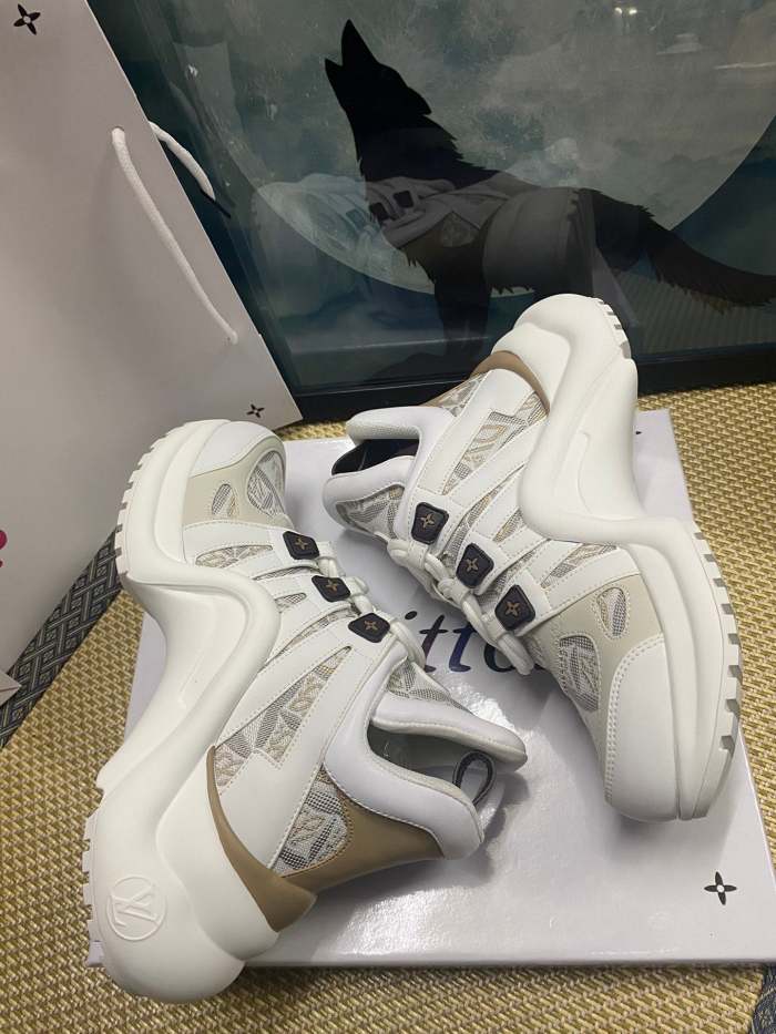 women flat sneakers shoes, size 35-41, with box , SS110-163
