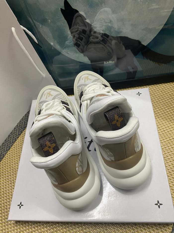 women flat sneakers shoes, size 35-41, with box , SS110-163
