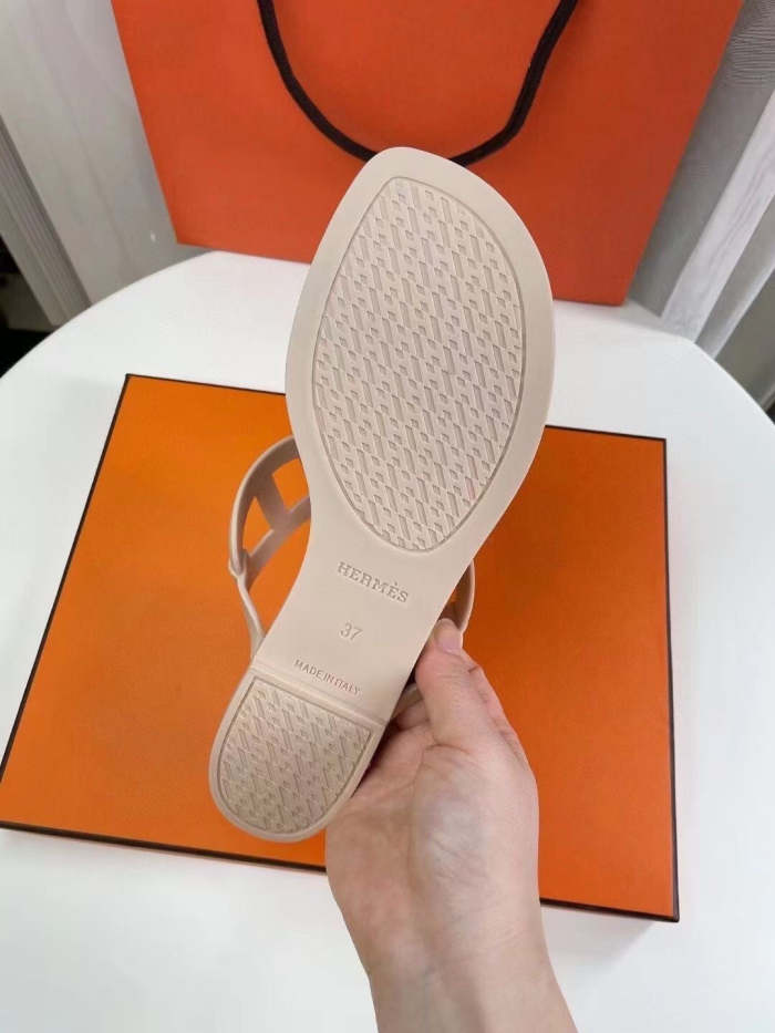 Flat leather sandals slippers , size 35-41  , with box,  SS50-875-880