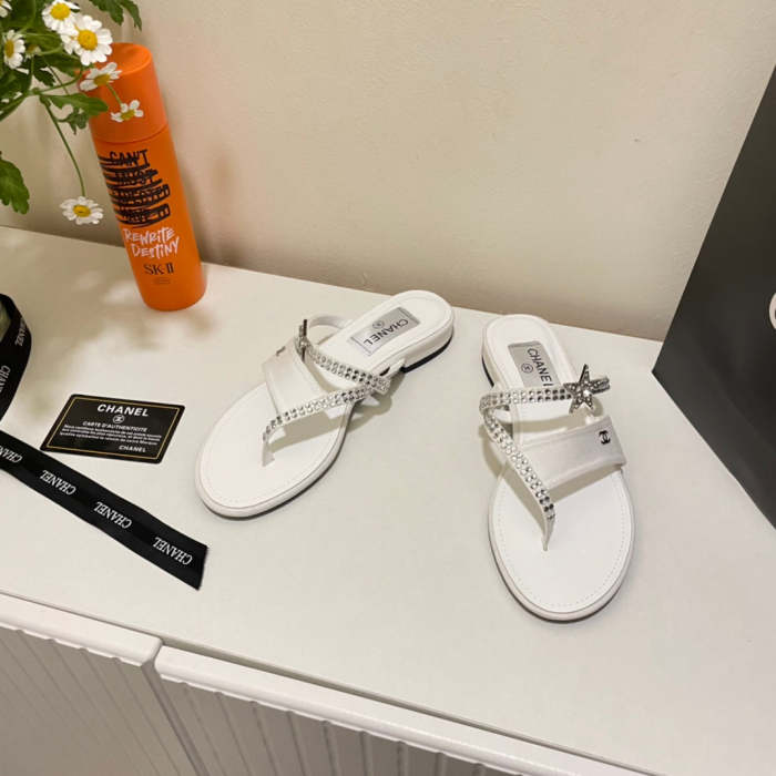 Flat leather sandals slippers , size 35-40 , with box, SS60-1328