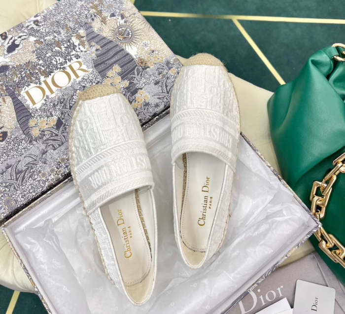 Women flat shoes ,size 35-40,with box, SS60-1333-1334