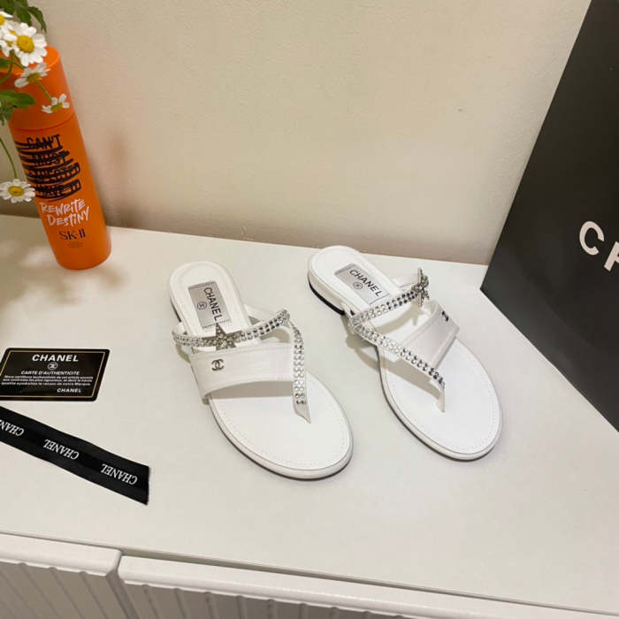 Flat leather sandals slippers , size 35-40 , with box, SS60-1328