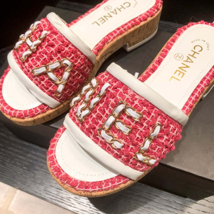 Flat leather sandals slippers , size 34-40 , with box, SS60-1320-1324