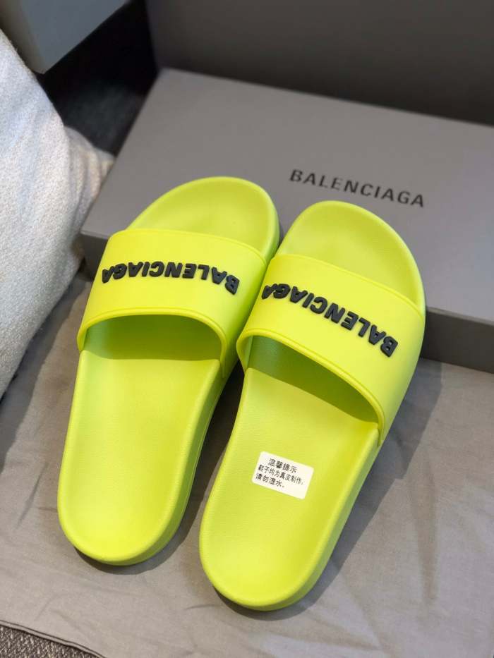 Flat leather sandals slippers , size 35-40  , with box,  SS50-893-898