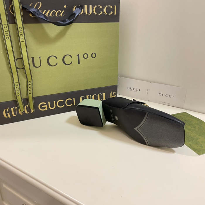 Women leather sandals slippers ,size 35-40,with box, SS60-1325-1327