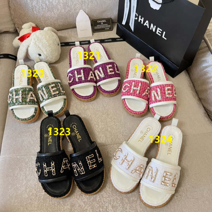 Flat leather sandals slippers , size 34-40 , with box, SS60-1320-1324