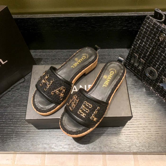 Flat leather sandals slippers , size 34-40 , with box, SS60-1320-1324