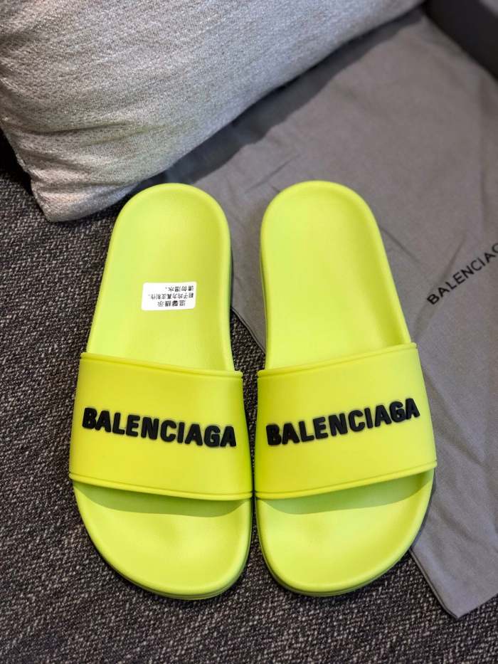 Flat leather sandals slippers , size 35-40  , with box,  SS50-893-898