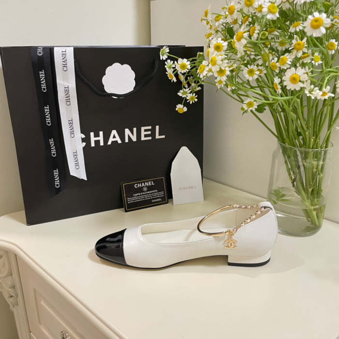 Women flat shoes ,size 35-40,with box, SS60-1340-1341