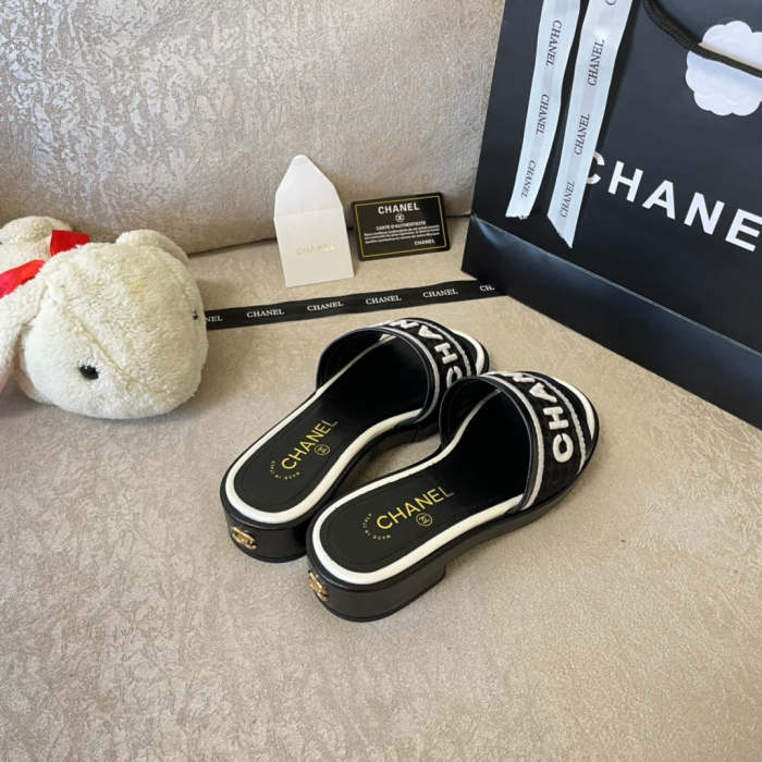 Flat leather sandals slippers , size 34-41 , with box, SS60-1353-1354