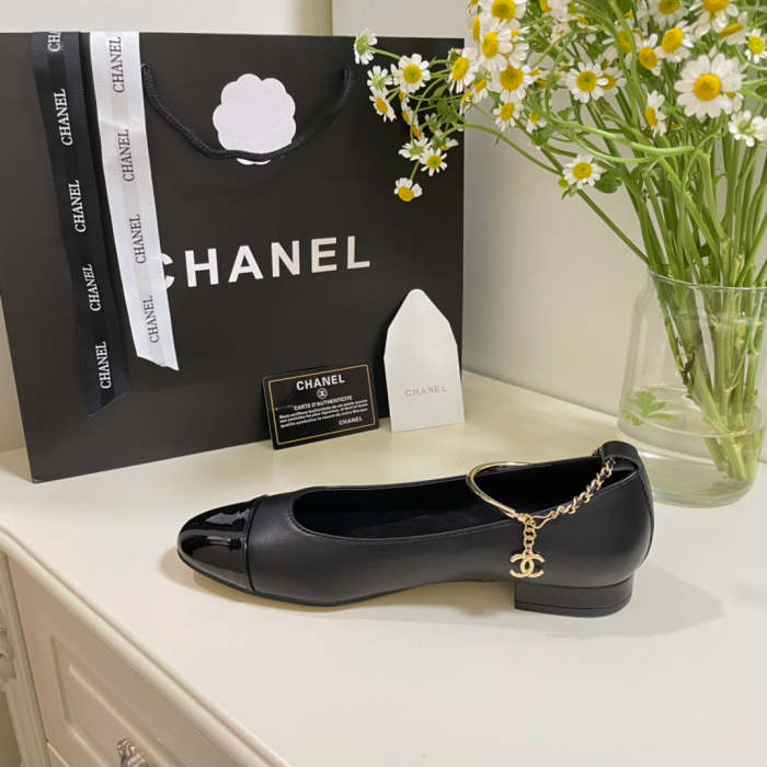 Women flat shoes ,size 35-40,with box, SS60-1340-1341
