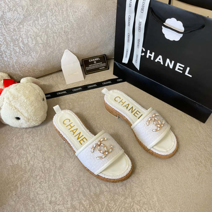 Flat leather sandals slippers , size 34-41 , with box, SS60-1345-1348