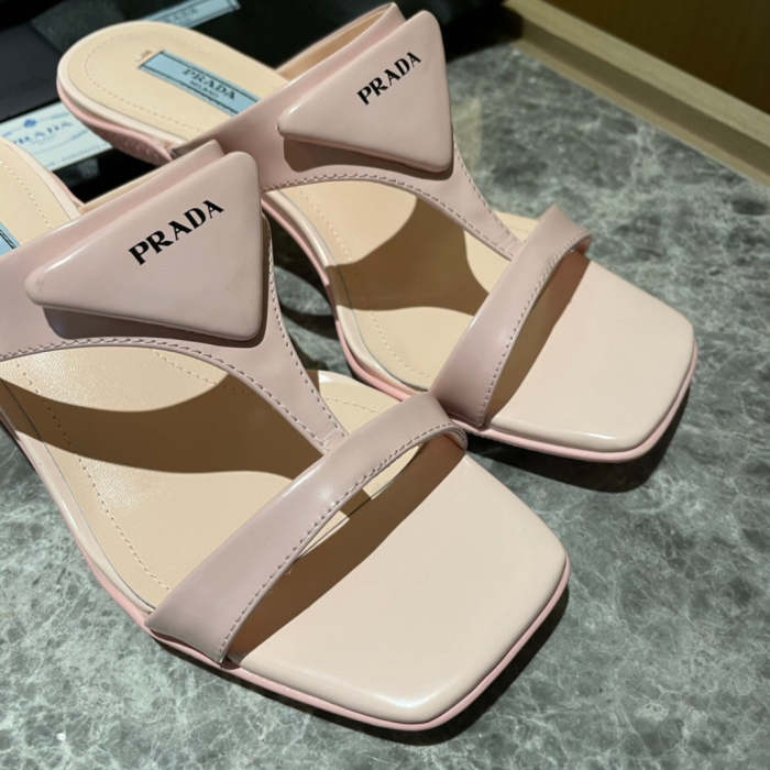 Flat leather sandals slippers , size 35-40 , with box, SS60-1384-1389