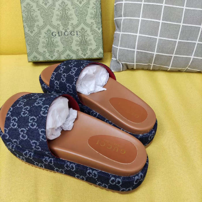 Flat leather sandals slippers , size 34-44 , with box, SS60-1394
