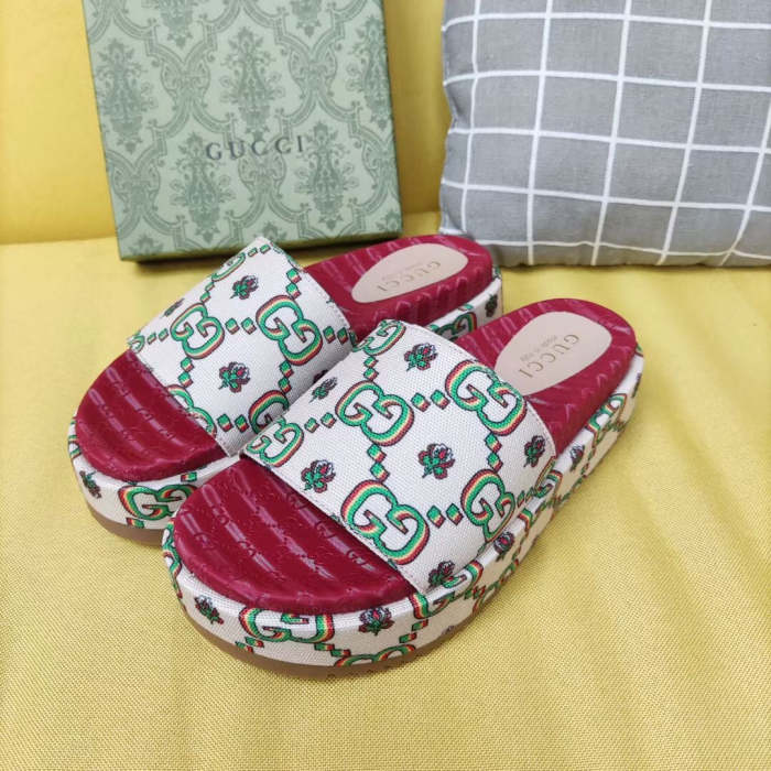 Flat leather sandals slippers , size 34-44 , with box, SS60-1396