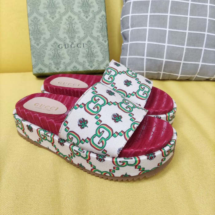 Flat leather sandals slippers , size 34-44 , with box, SS60-1396