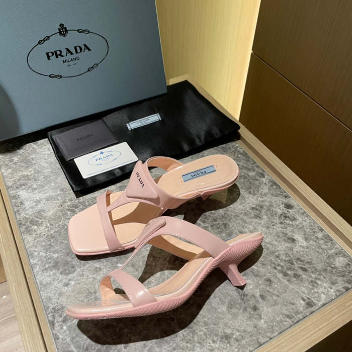 Flat leather sandals slippers , size 35-40 , with box, SS60-1384-1389