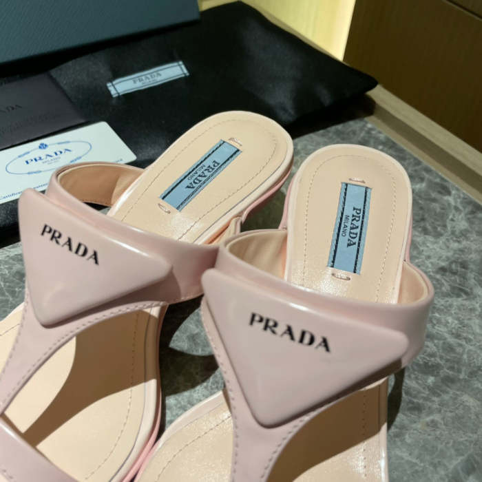 Flat leather sandals slippers , size 35-40 , with box, SS60-1384-1389