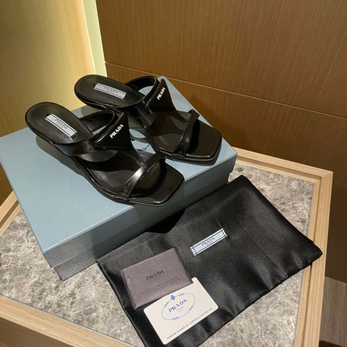 Flat leather sandals slippers , size 35-40 , with box, SS60-1384-1389