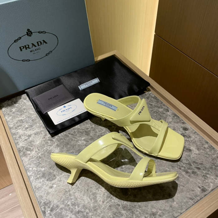 Flat leather sandals slippers , size 35-40 , with box, SS60-1384-1389