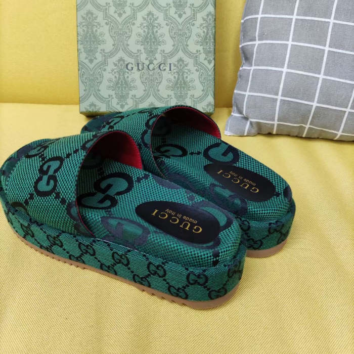 Flat leather sandals slippers , size 34-44 , with box, SS60-1395