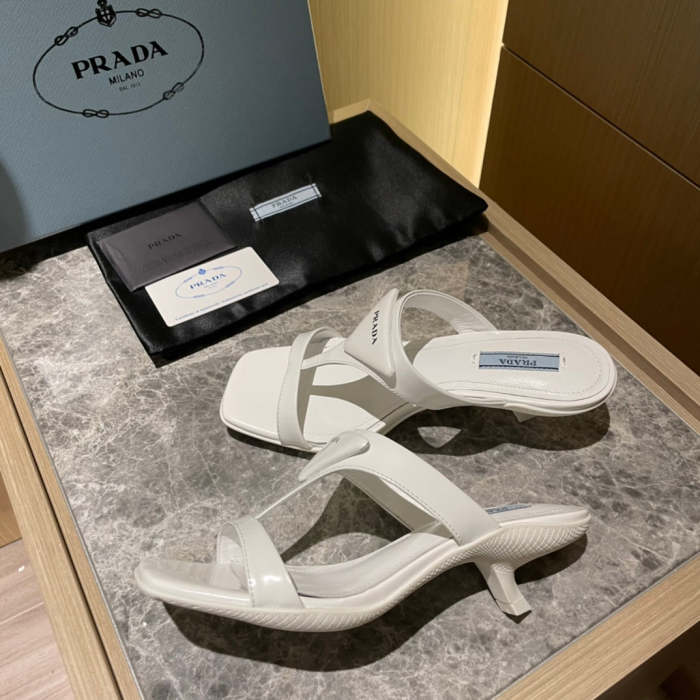 Flat leather sandals slippers , size 35-40 , with box, SS60-1384-1389