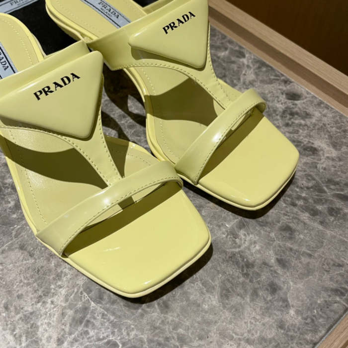 Flat leather sandals slippers , size 35-40 , with box, SS60-1384-1389