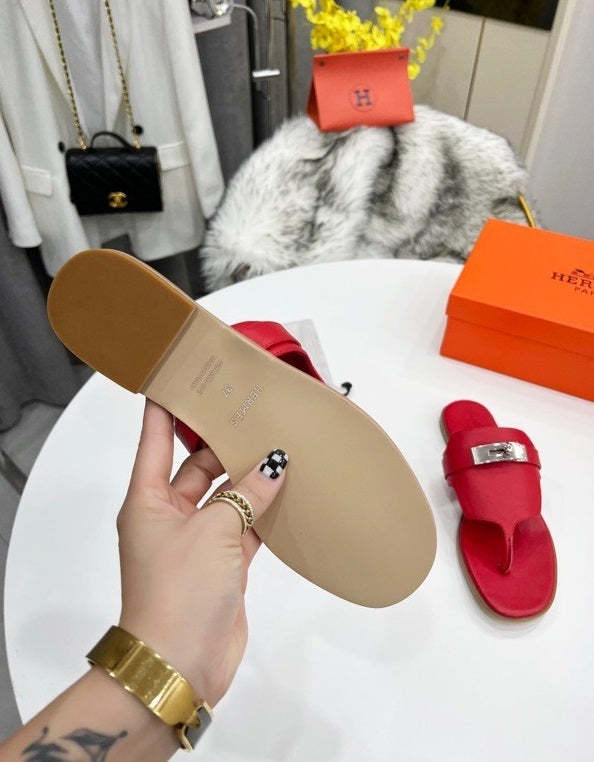 Flat leather sandals slippers , size 35-44 ,with box, SS70-1202-1207