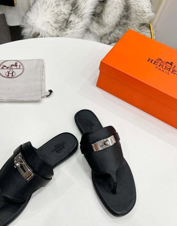 Flat leather sandals slippers , size 35-44 ,with box, SS70-1202-1207