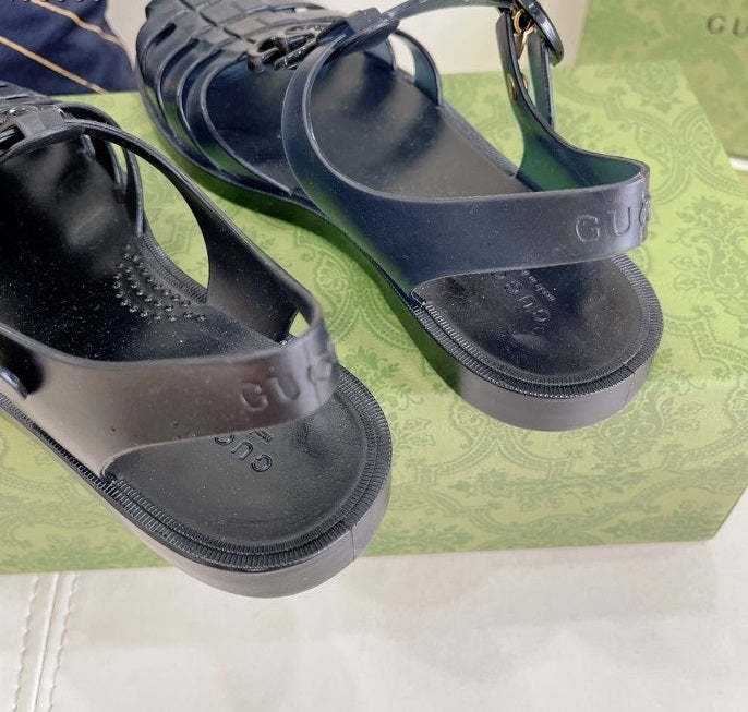 Flat sandals slippers , size 36-45 , with box, SS60-1407-1412
