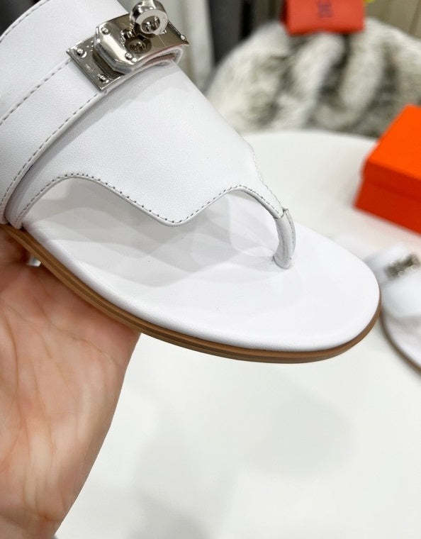 Flat leather sandals slippers , size 35-44 ,with box, SS70-1202-1207