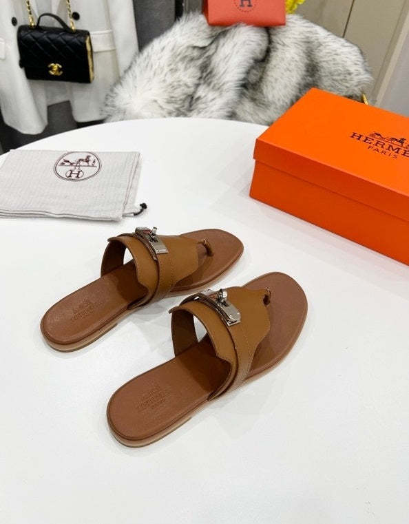 Flat leather sandals slippers , size 35-44 ,with box, SS70-1202-1207