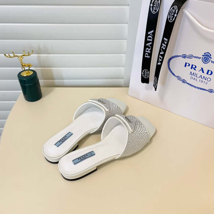 Flat leather sandals slippers , size 35-40 ,with box, SS60-1423