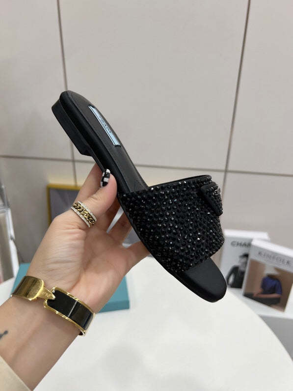 Flat leather sandals slippers , size 35-40 ,with box, SS60-1421-1422