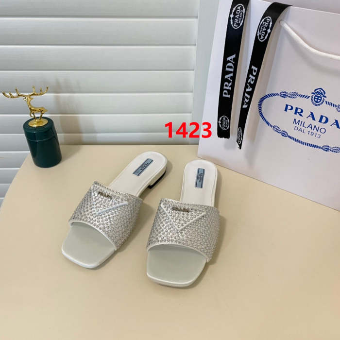 Flat leather sandals slippers , size 35-40 ,with box, SS60-1423