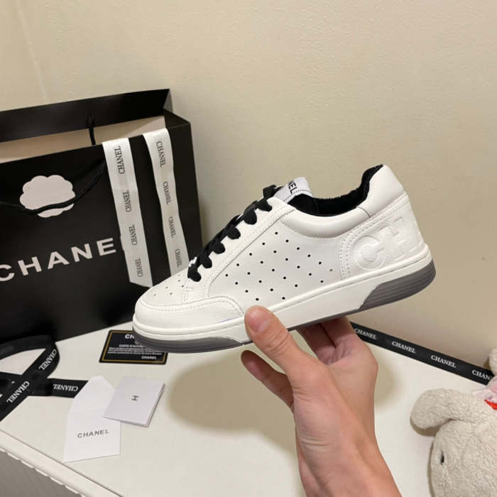 women flat sneakers shoes, size 34-40, with box , SS70-1208-1210