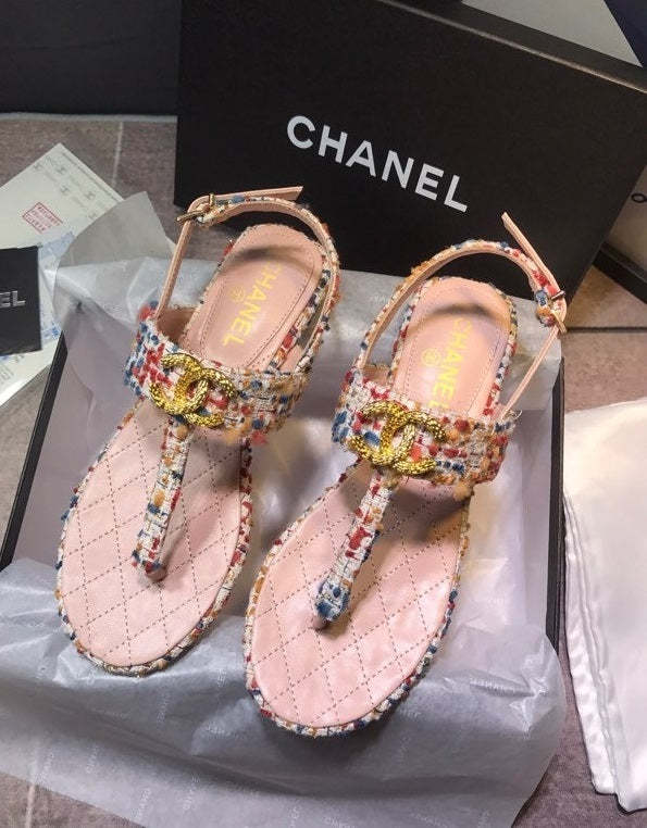 Flat leather sandals slippers , size 35-40 ,with box, SS70-1224-1225
