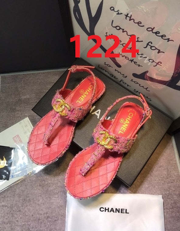 Flat leather sandals slippers , size 35-40 ,with box, SS70-1224-1225
