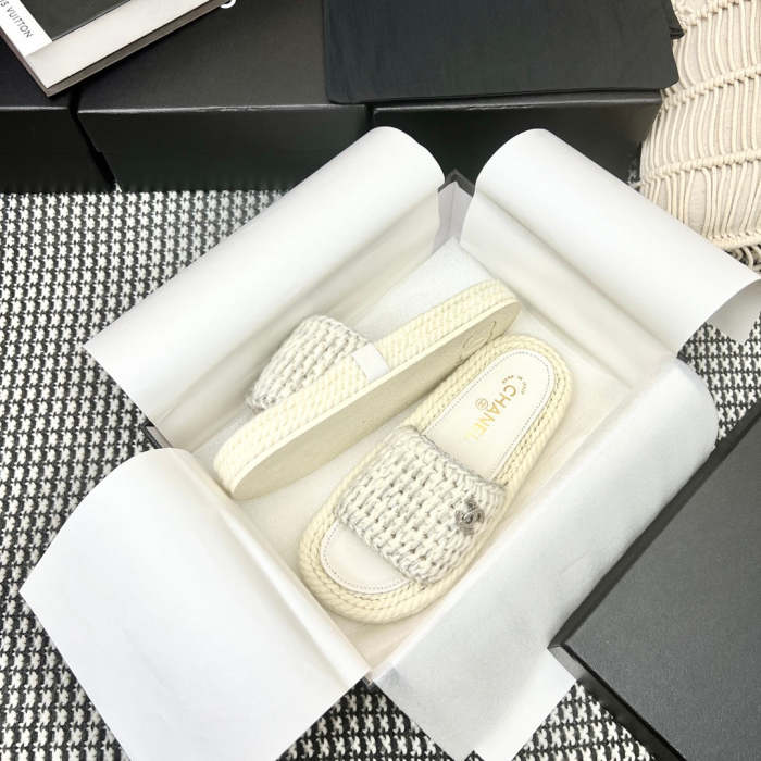 Flat leather sandals slippers , size 35-41 ,with box, SS60-1428-1429