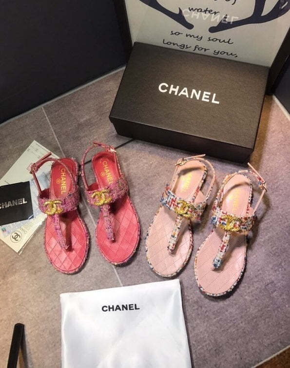 Flat leather sandals slippers , size 35-40 ,with box, SS70-1224-1225