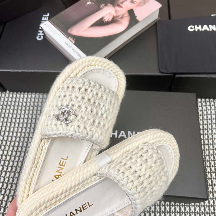 Flat leather sandals slippers , size 35-41 ,with box, SS60-1428-1429