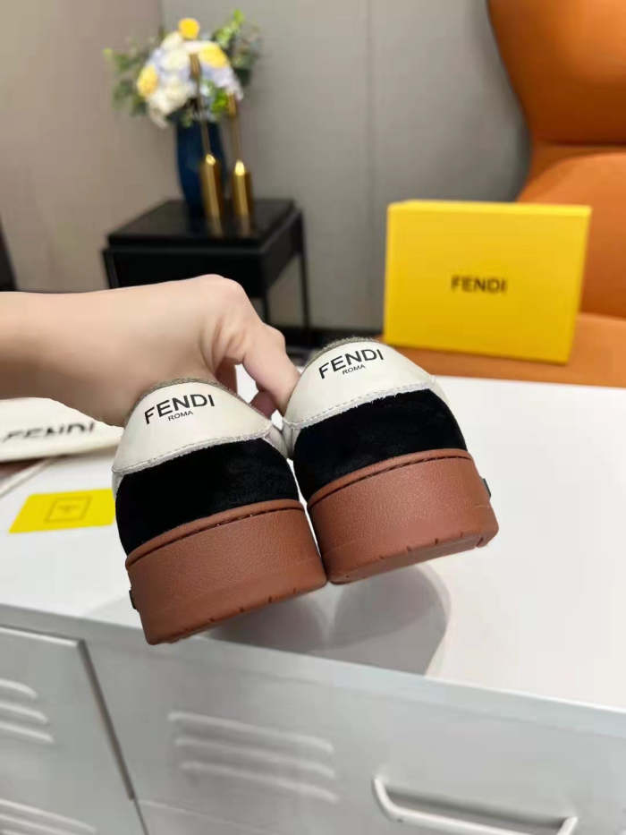 women men flat sneakers shoes, size 35-44, with box , SS110-202-205