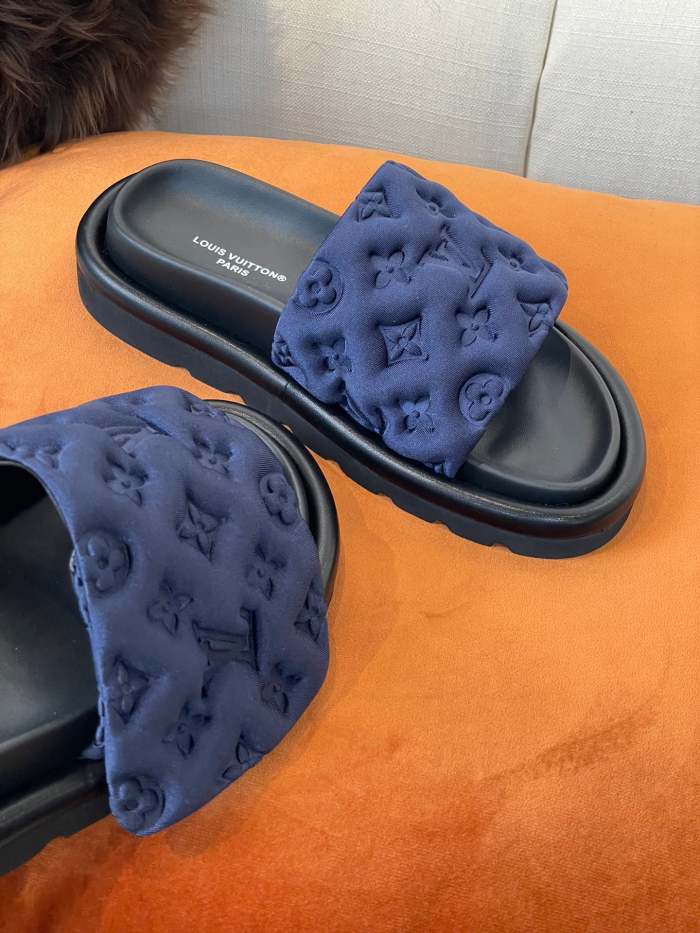 Flat leather sandals slippers , size 35-41 ,with box, SS60-1454-1458