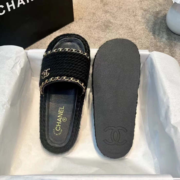 Flat leather sandals slippers , size 35-40 ,with box, SS60-1459
