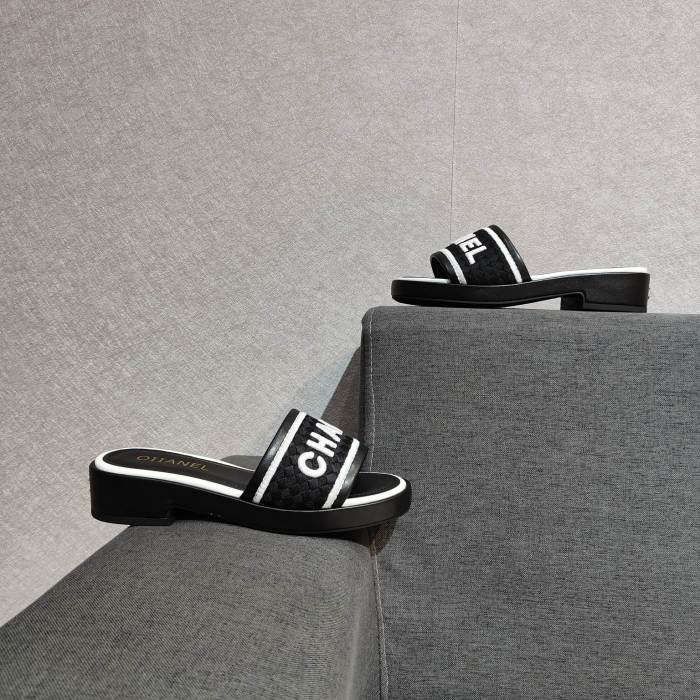 Ladies leather sandals slippers , size 34-41 ,with box, SS60-1441-1443