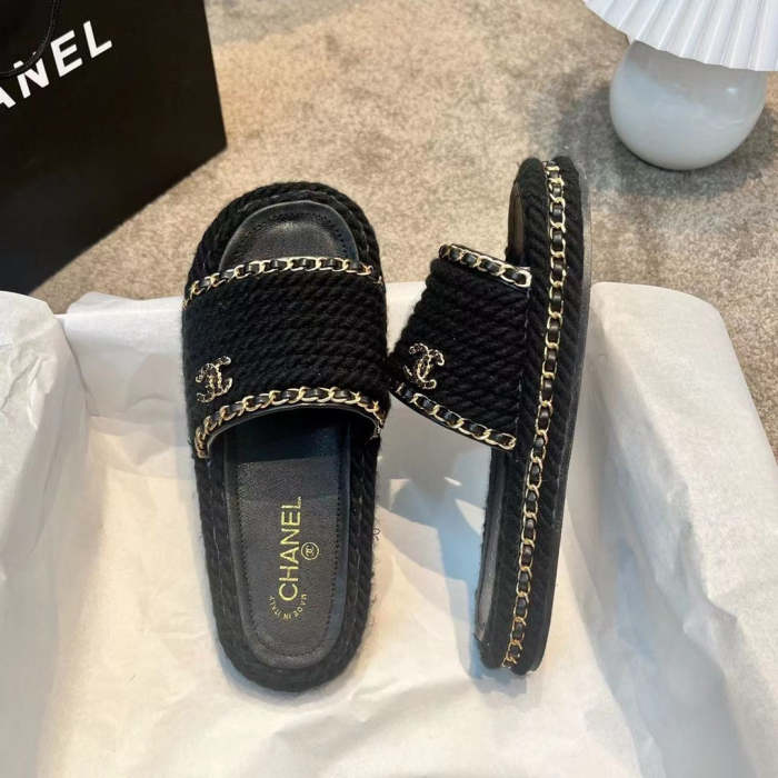 Flat leather sandals slippers , size 35-40 ,with box, SS60-1459