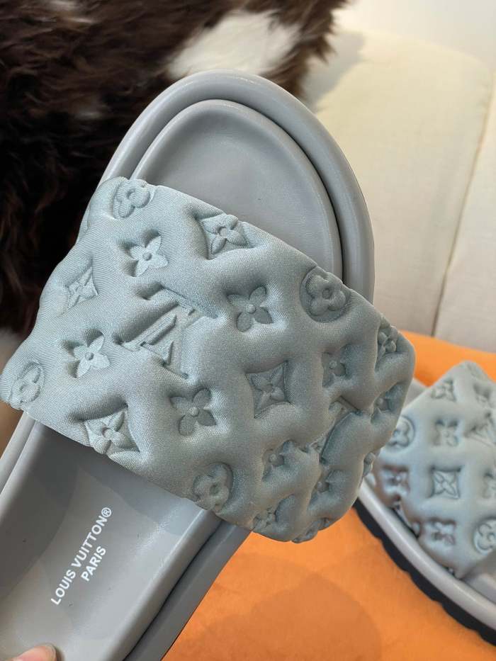 Flat leather sandals slippers , size 35-41 ,with box, SS60-1454-1458