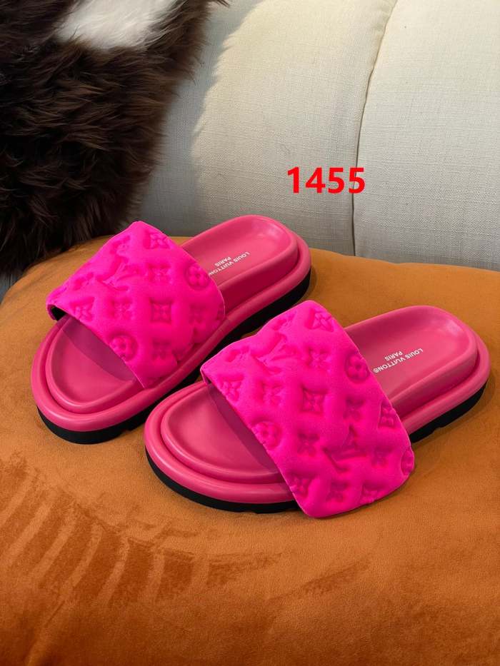 Flat leather sandals slippers , size 35-41 ,with box, SS60-1454-1458
