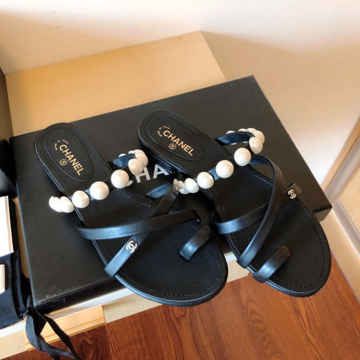 Flat leather sandals slippers , size 34-40 ,with box, SS60-1452-1453